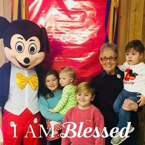 Meet your Posher, Carole